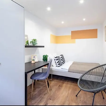 Apartment Cityscape Budget Szoevetseg 3