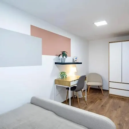 Apartment Cityscape Budget Szoevetseg 3 *