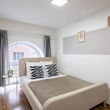Cityscape Budget Szoevetseg 3 Apartment